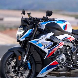 BMW M1000R wallpaper