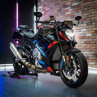 BMW M1000R wallpaper