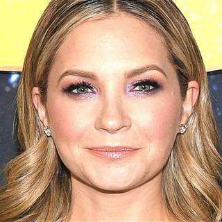 Vanessa Ray wallpaper