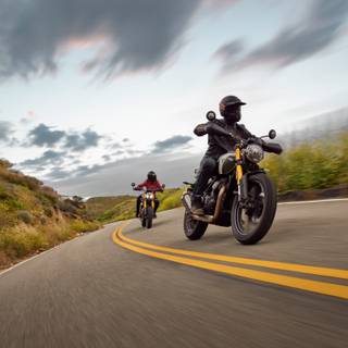 Triumph Scrambler 400 wallpaper