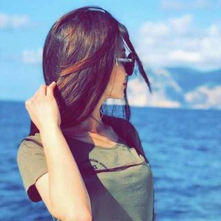 Girls back side wallpaper