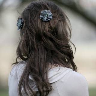 Girls back side wallpaper