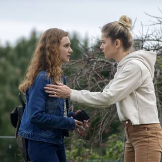 Burcu Biricik wallpaper