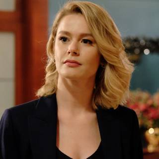 Burcu Biricik wallpaper