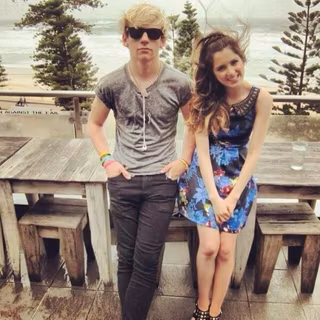 Ross Lynch and Laura Marano wallpaper