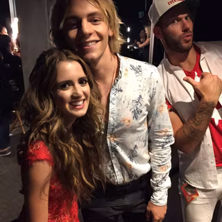 Ross Lynch and Laura Marano wallpaper