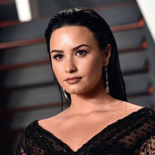 Demi Lovato desktop wallpaper