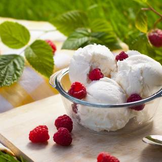 Raspberry ice cream wallpaper