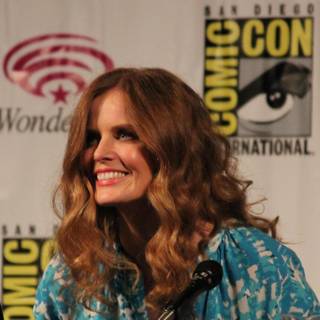 Rebecca Mader wallpaper