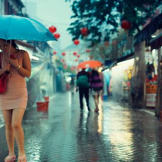 Woman walking wallpaper