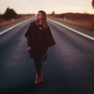 Woman walking wallpaper
