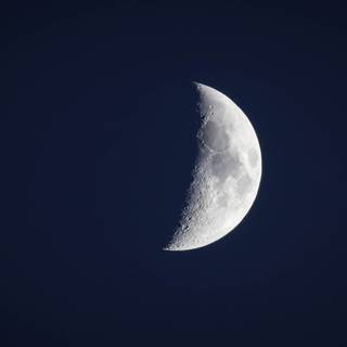 Half moon 4k wallpaper