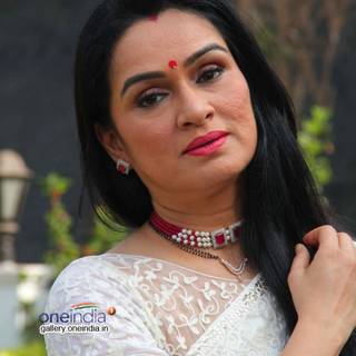 Padmini Kolhapure wallpaper