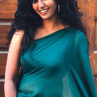 Roshini Haripriyan wallpaper