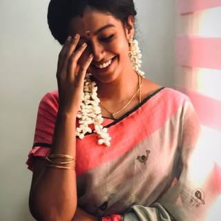 Roshini Haripriyan wallpaper