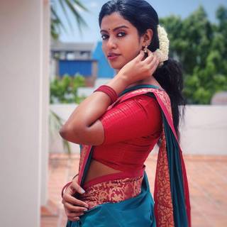 Roshini Haripriyan wallpaper