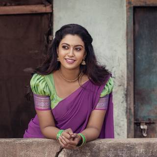 Roshini Haripriyan wallpaper