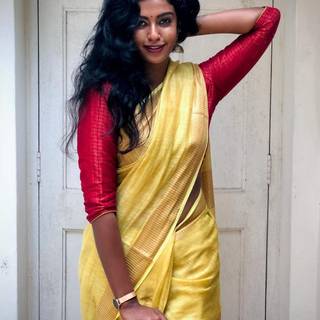 Roshini Haripriyan wallpaper