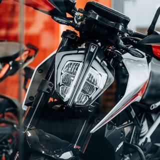 Duke 390 black wallpaper