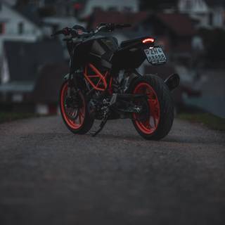 Duke 390 black wallpaper