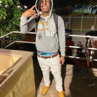 YNW Bortlen wallpaper