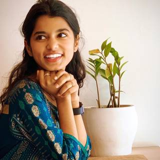 Maithili Thakur wallpaper