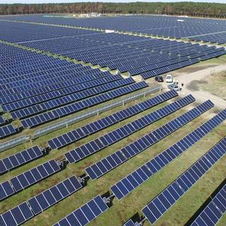 Solar farm wallpaper