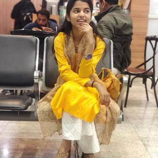 Maithili Thakur wallpaper