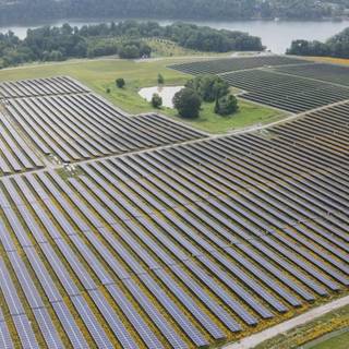 Solar farm wallpaper