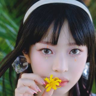 Hanni NewJeans wallpaper