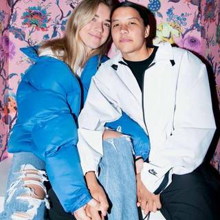 Kristie Mewis and Sam Kerr wallpaper