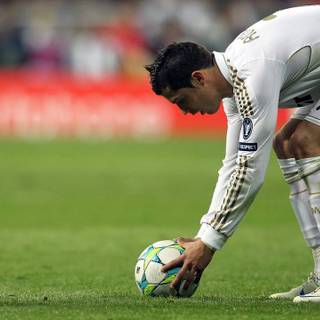 Cristiano Ronaldo free kick wallpaper