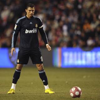 Cristiano Ronaldo free kick wallpaper