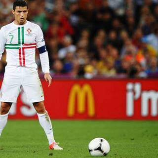 Cristiano Ronaldo free kick wallpaper