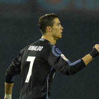 Cristiano Ronaldo free kick wallpaper