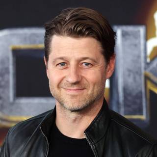 Ben McKenzie wallpaper