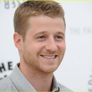 Ben McKenzie wallpaper