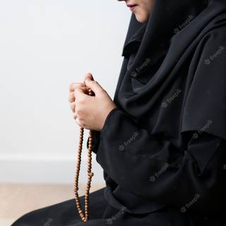 Islamic girl 4k wallpaper