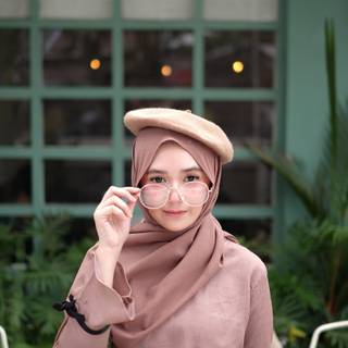 Islamic girl 4k wallpaper