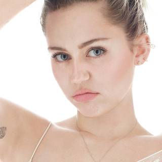 Miley Cyrus 4k wallpaper