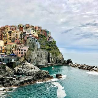 Italian countryside wallpaper