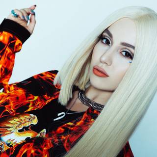 Ava Max 4k wallpaper