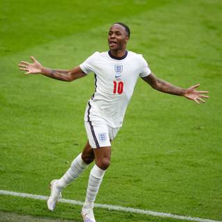 Sterling 4k wallpaper