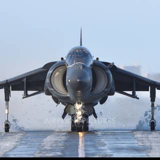 McDonnell Douglas AV-8B Harrier II wallpaper