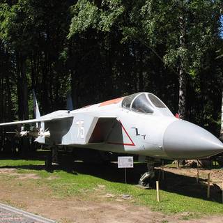 Yakovlev Yak-141 wallpaper