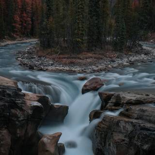 Flowing river wallpaper