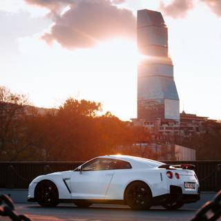R35 phone wallpaper