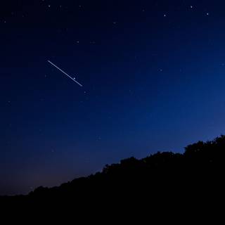 Shooting star 4k wallpaper