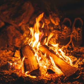 4k campfire wallpaper