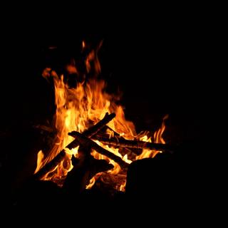 4k campfire wallpaper